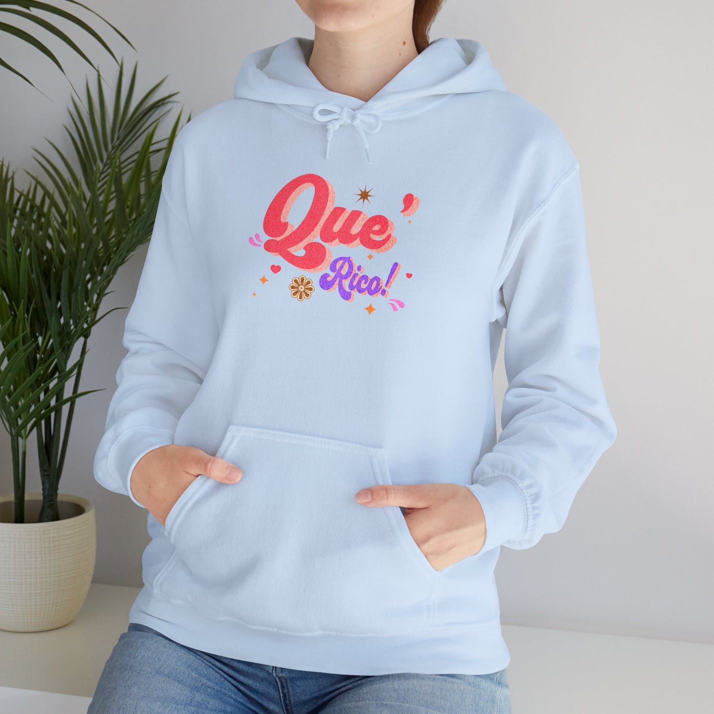 'Que Rico!' Women's Heavy Blend™ Hooded Sweatshirt.