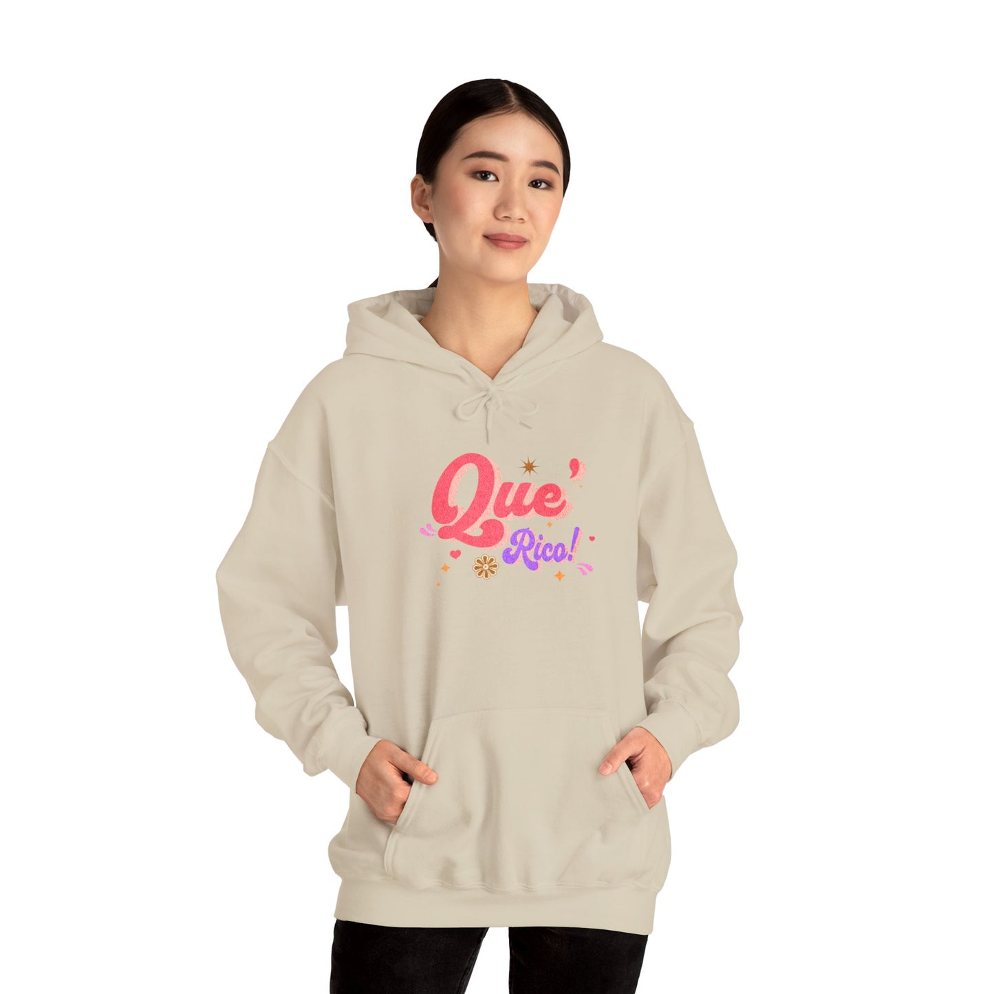 'Que Rico!' Women's Heavy Blend™ Hooded Sweatshirt.