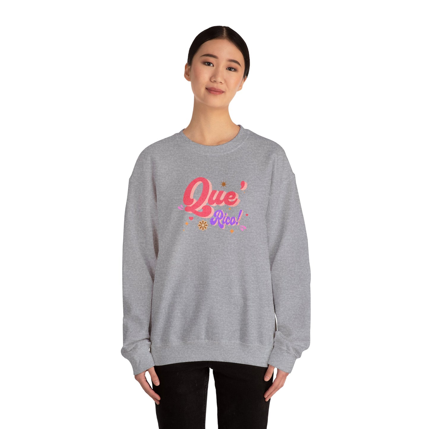 'Que Rico!' Women's Heavy Blend™ Crewneck Sweatshirt.