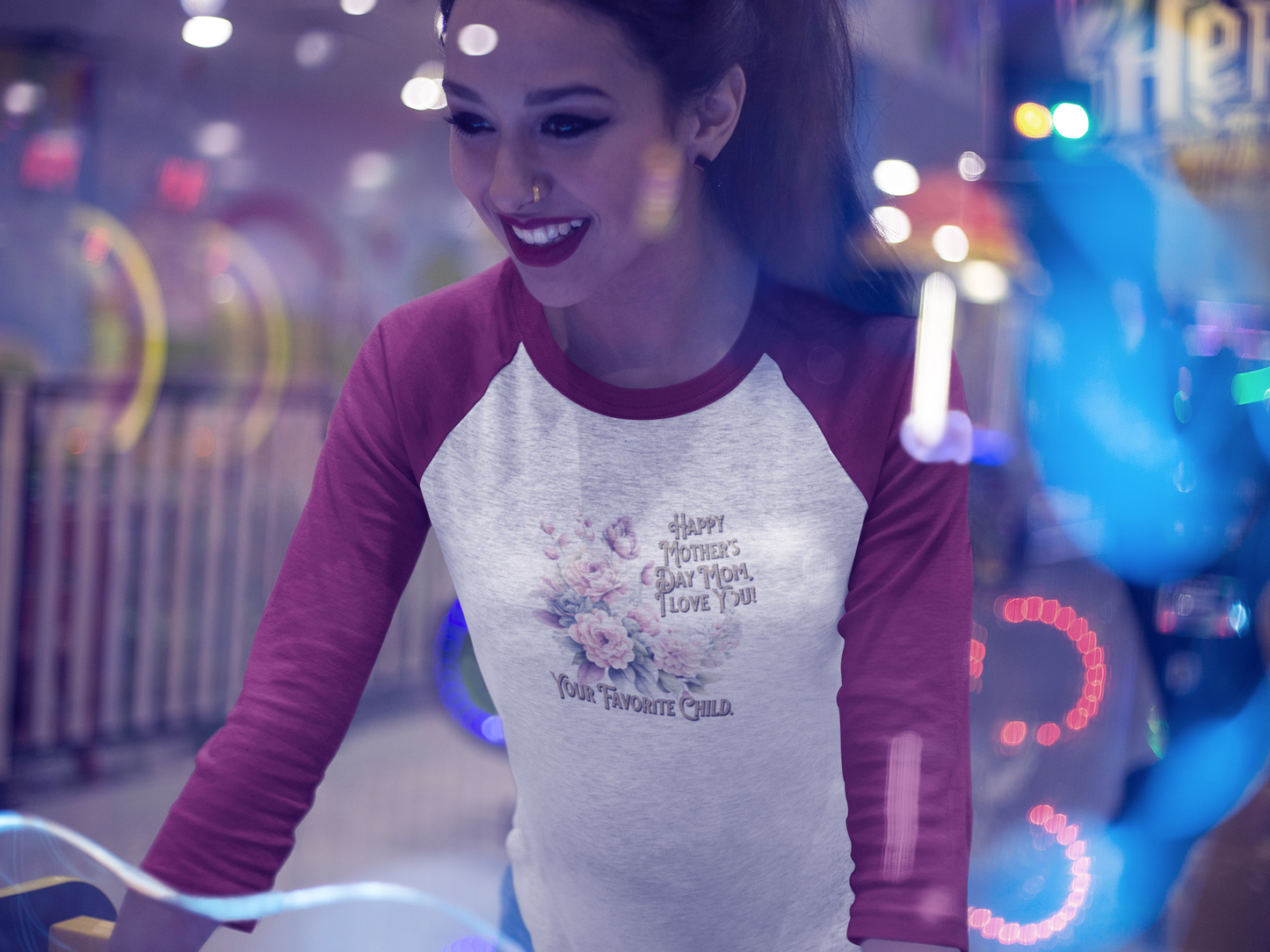 'Happy Mother's Day Mom, I love You! Your Favorite Child.' Unisex 3\4 Sleeve Baseball Tee.